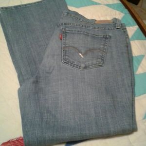 Levi's 515, Boot Cut, Medium Rise, Jeans with Embellished Pockets,Like New!💙